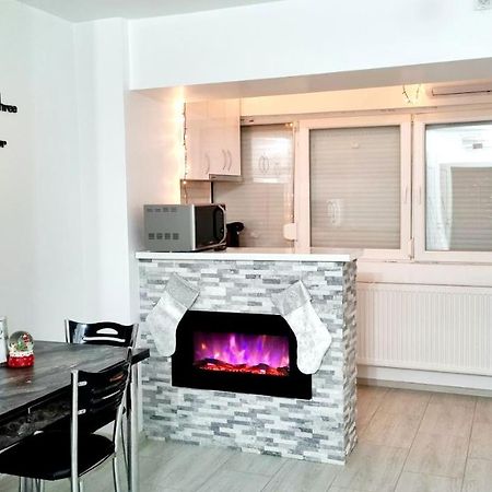 White Apartament, 브러일라 외부 사진