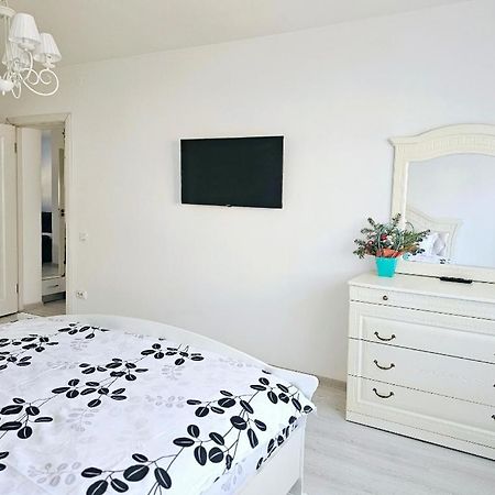 White Apartament, 브러일라 외부 사진